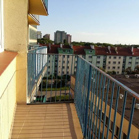 Apartamento Apartament Ostrowskiego Breslavia Exterior foto